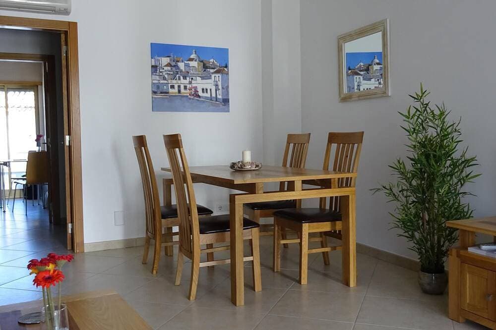 Foto 10 von 30: Modernes Apartment in sicherer Entwicklung in der Nähe aller Einrichtungen der Stadt.