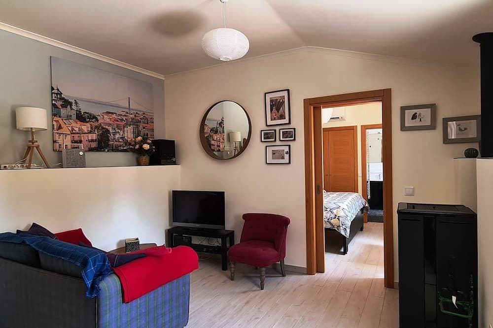 Fully equipped rental, close to everything. Quiet 1