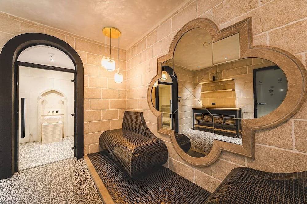 Foto 12 von 24: Escape in Montenegro - Inviting Haven w/Terrace, pool & wellness access