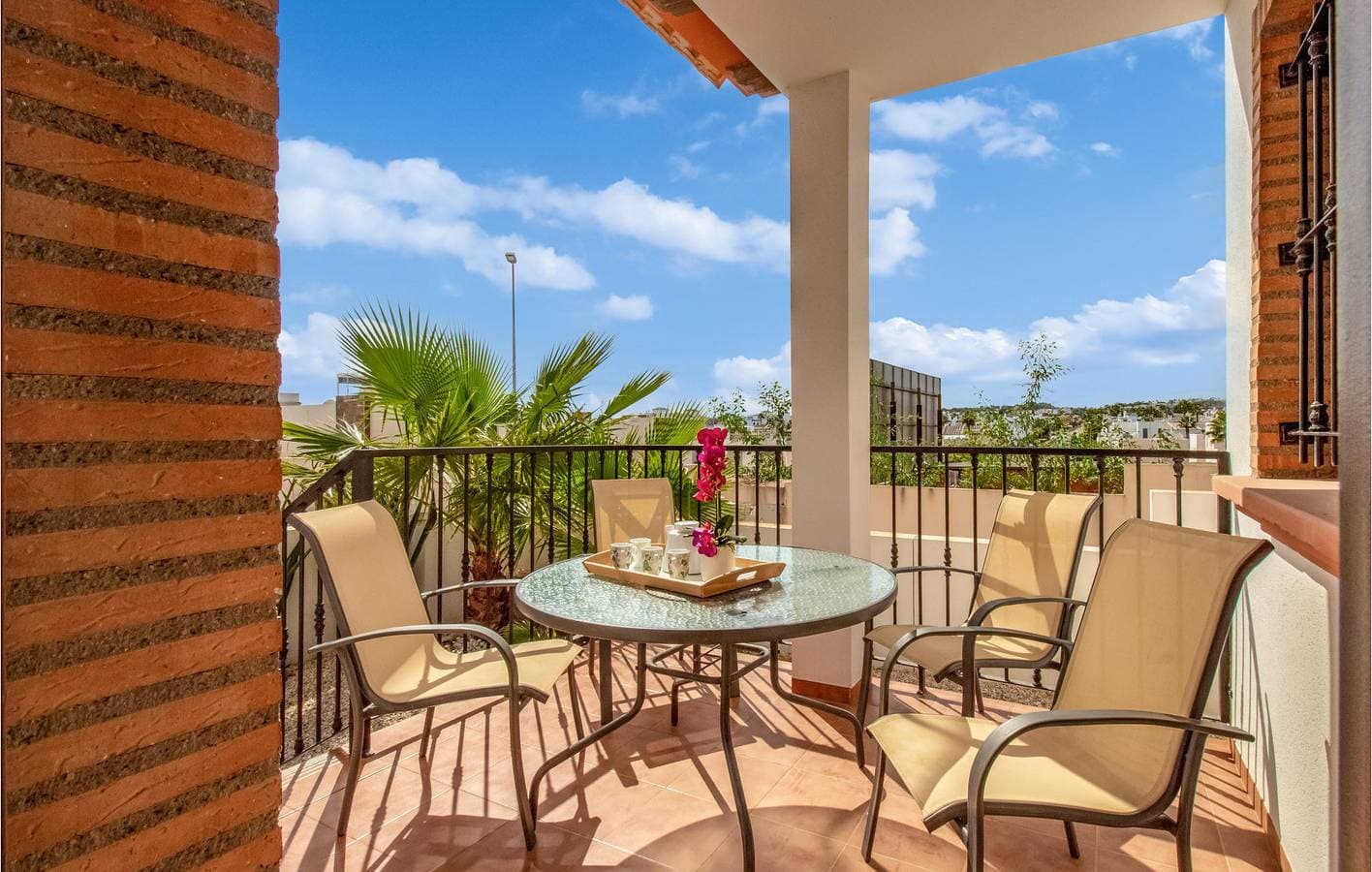 Foto 3 von 20: Apartment mit Meerblick, Pool und Terrasse