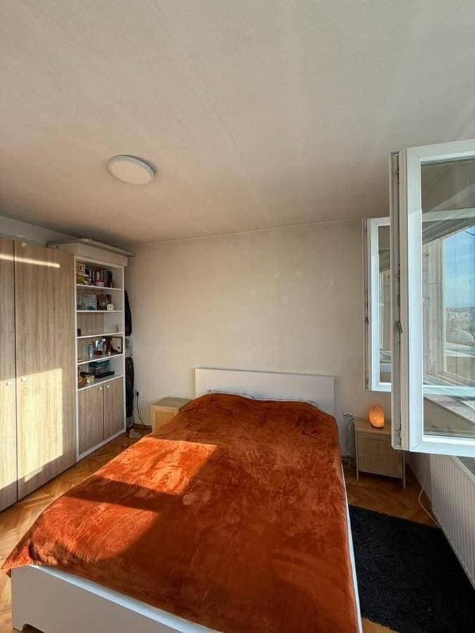 Foto 4 von 15: One-Bedroom Apartment