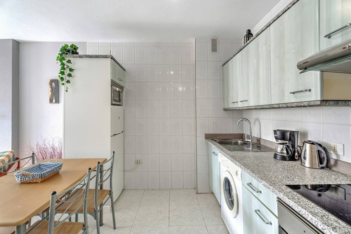 Foto 9 von 21: Ferienwohnung 'Retama' mit Meerblick, privater Terrasse und WLAN