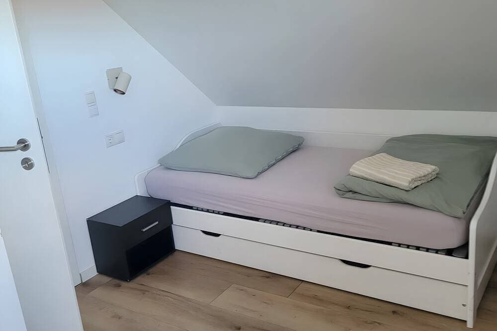 Foto 5 von 16: Ferienhaus 'Sam' mit Seeblick, privater Terrasse und WLAN