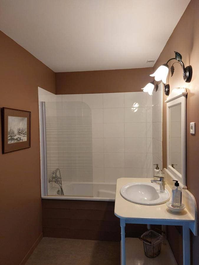 Foto 5 von 18: Family Room with Bath
