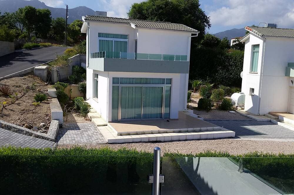 Foto 10 von 24: Dorf Lage mit herrlichem Meer / Pool Aussicht, 3 Gehminuten von den Restaurants