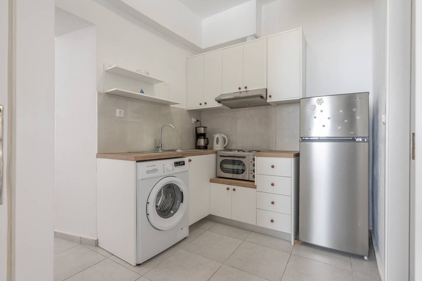Foto 6 von 28: Apartment 'Kallithea Beach' mit Meerblick, WLAN und Klimaanlage