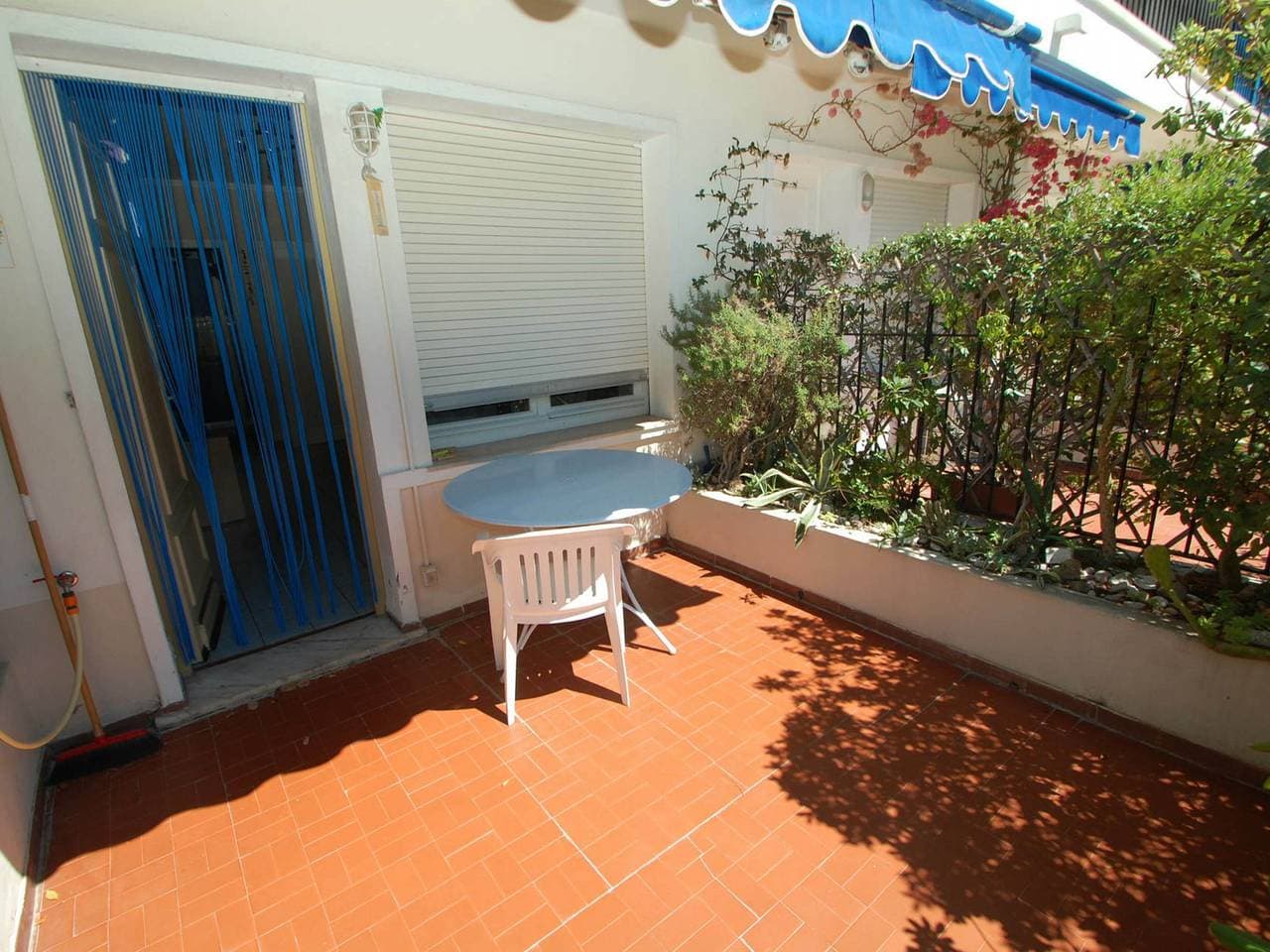 Foto 2 von 18: Helles Studio mit großer Terrasse und privater Garage