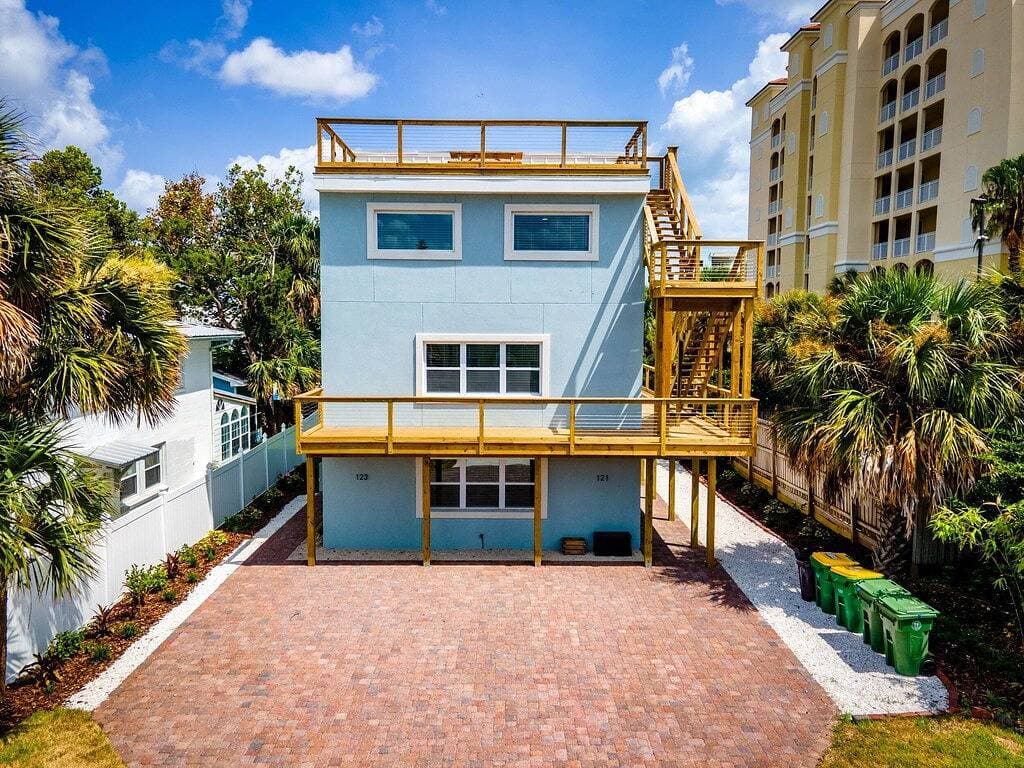 Foto 13 von 18: Modern 1-Bedroom Beachside Retreat Steps to the Beach