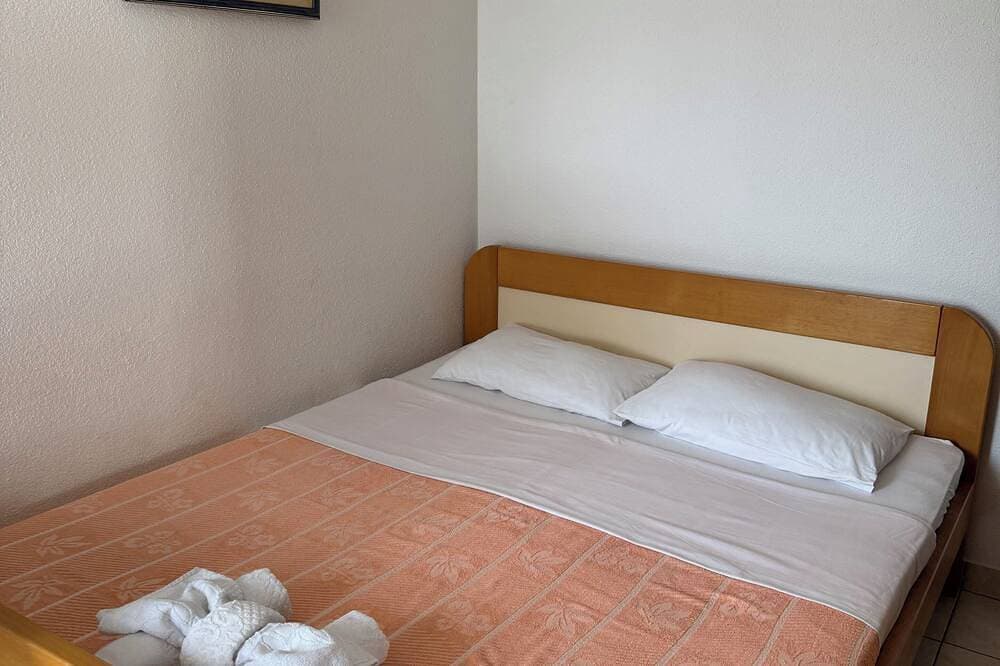Foto 5 von 22: Cozy 1-bedroom apartment in fantastic Budva with AC