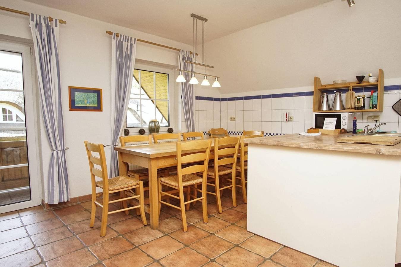 Foto 12 von 34: Landhaus Wildrose FeWo Og+Dg: Balkon, ruhige Lage