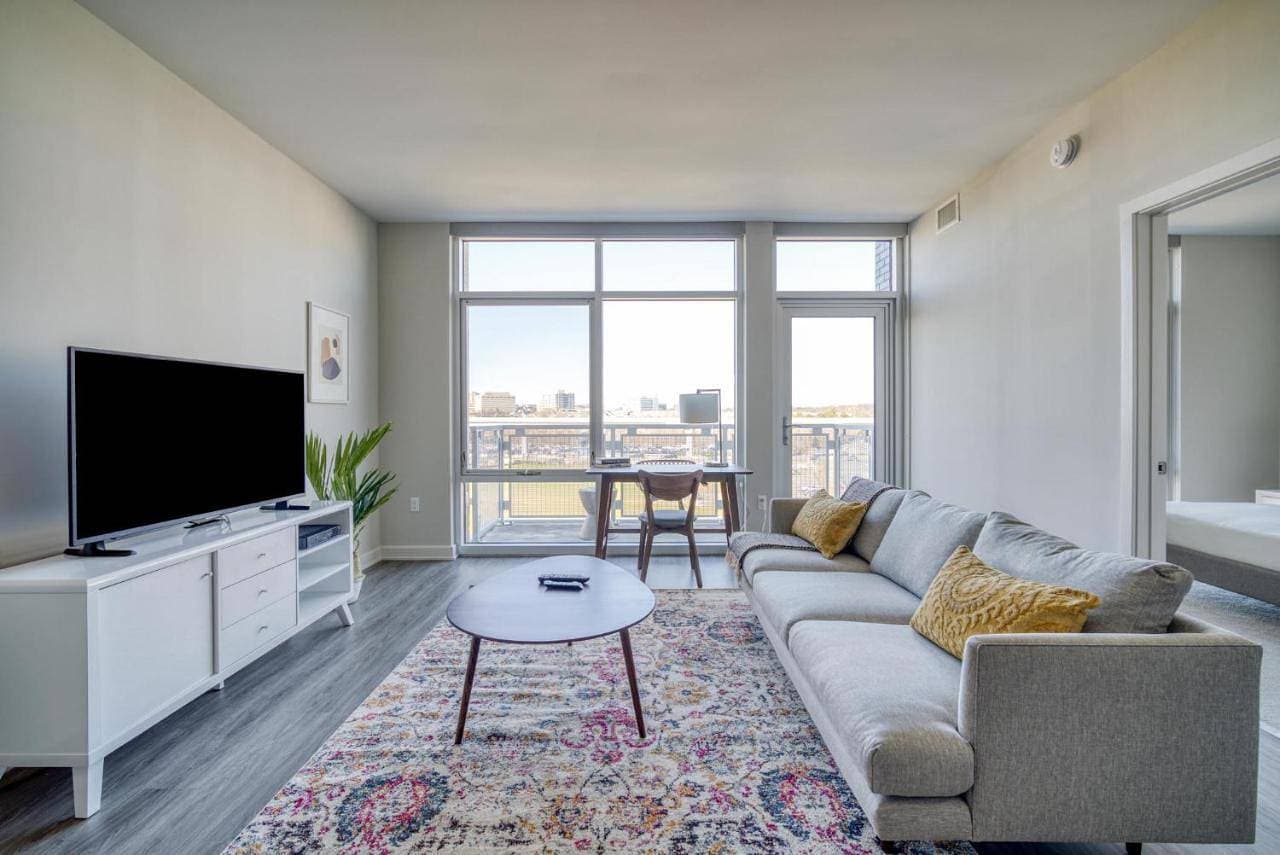 Lovely 1BR in Tysons Gym Pet-Friendly 1