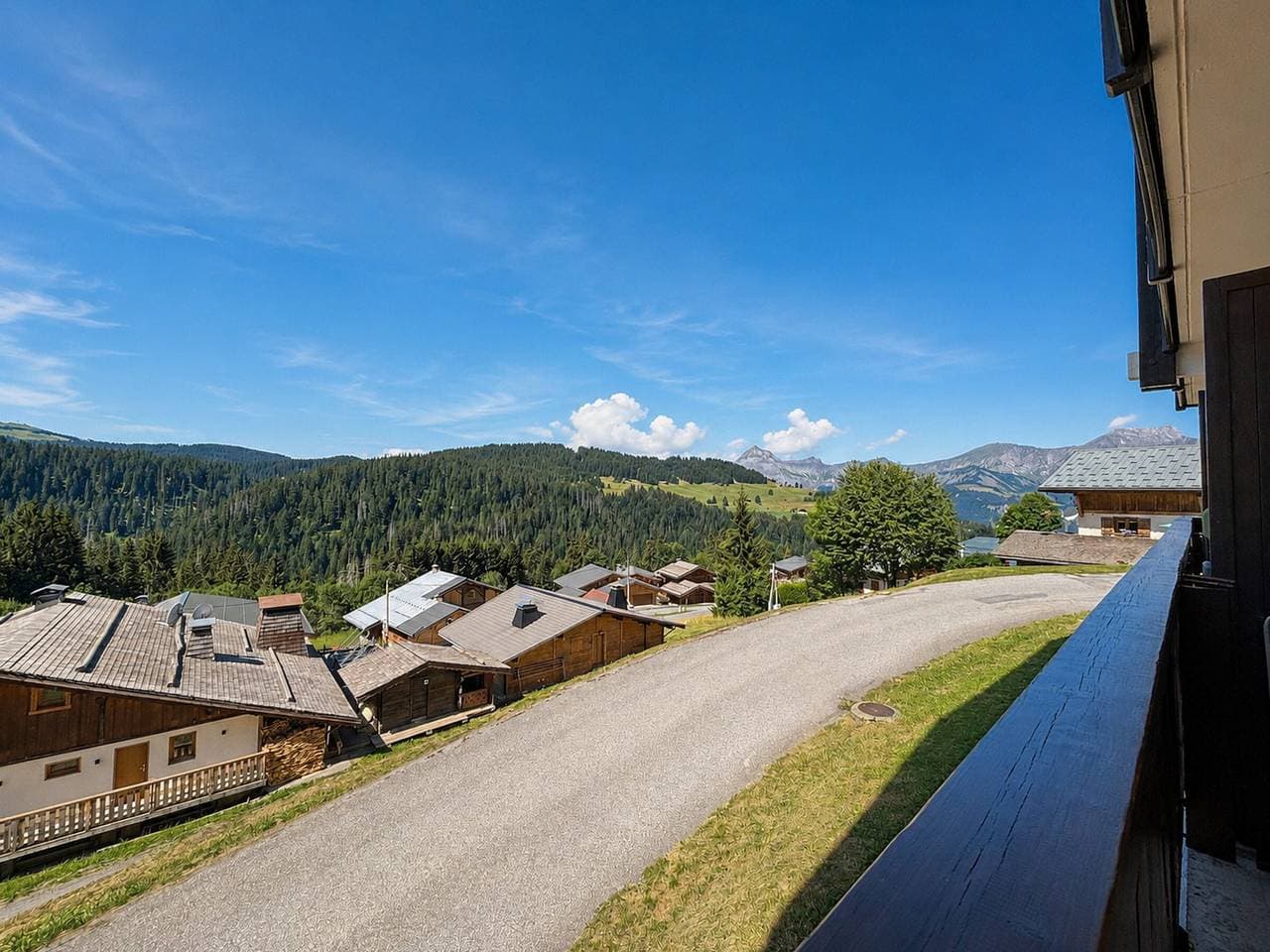 Foto 2 von 25: Sonniges Studio mit Balkon auf 1450m