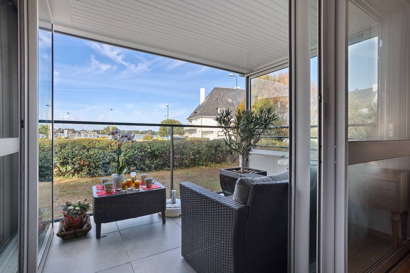 Foto 12 von 32: Appartement „Mit Meerblick“ mit privater Terrasse, Balkon und WLAN