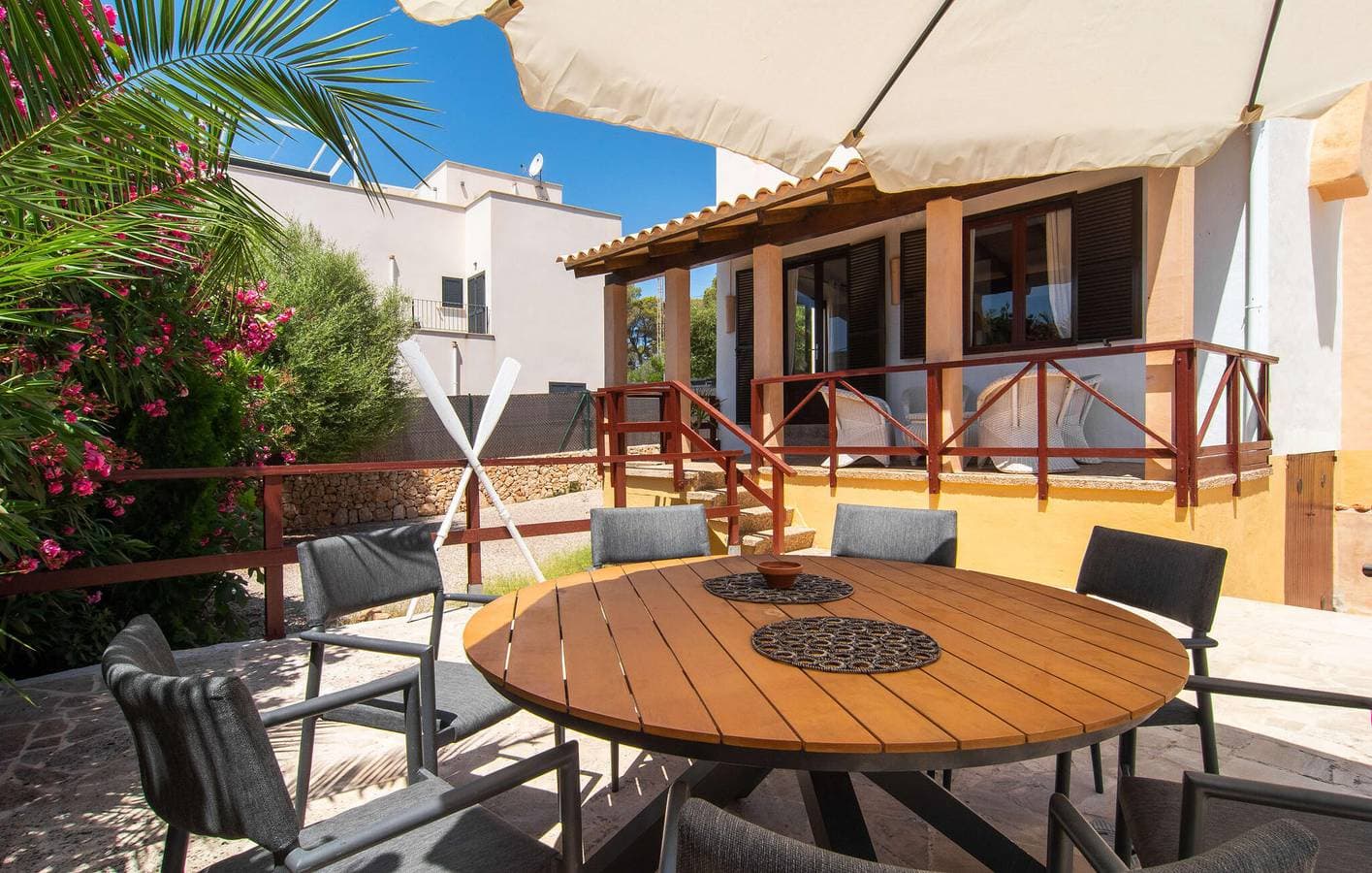 Foto 10 von 37: Meerblick-Apartment mit Pool, Terrasse & AC - Cala Pi 800m
