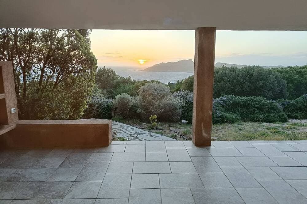 Villa mit Meerblick, großer Privatgarten, Meerblick u. schönen Sonnenuntergängen 1