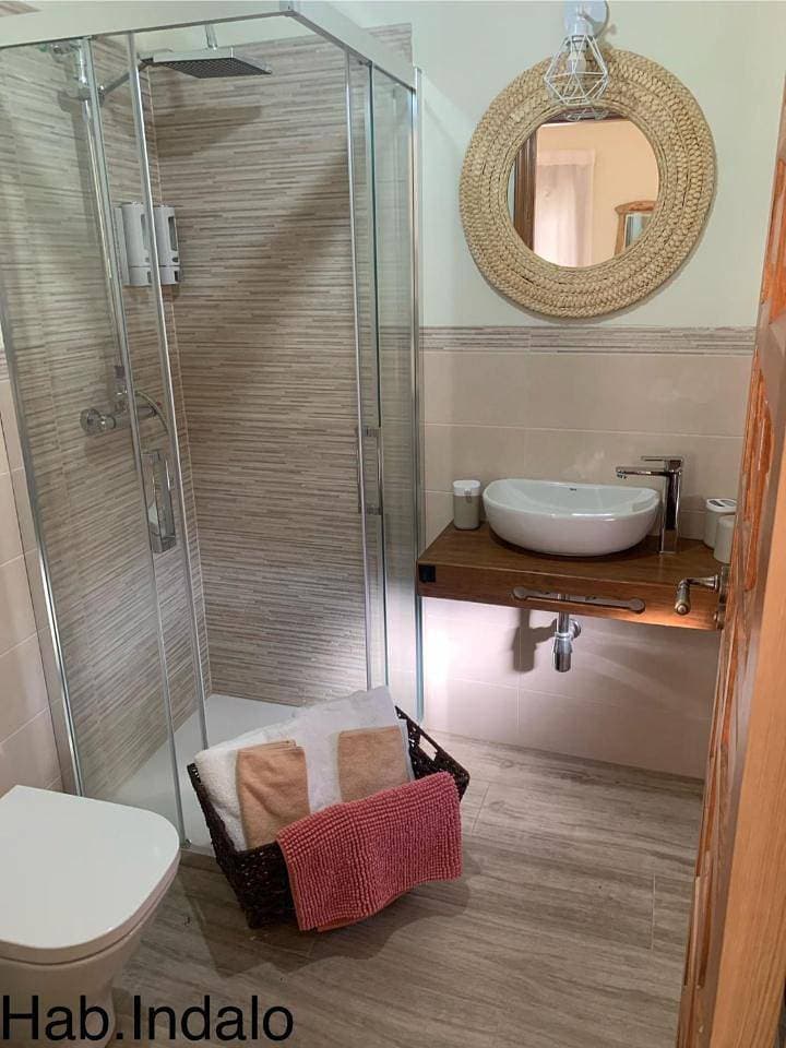 Foto 12 von 17: Twin Room with Bathroom