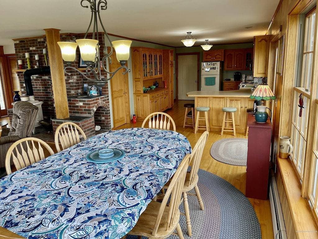 Foto 7 von 26: Wow! Private 3acre Oceanfront Home, whales,eagles,walkable to village/Dog Island