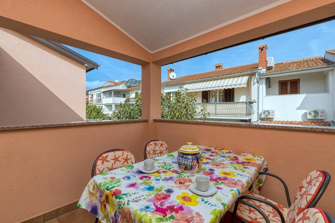 Foto 5 von 27: Ferienwohnung Silva V mit Balkon und Gartenblick