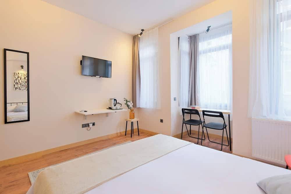 Foto 4 von 15: 1 bedroom apartment in enchanting Beyoğlu with AC, WiFi