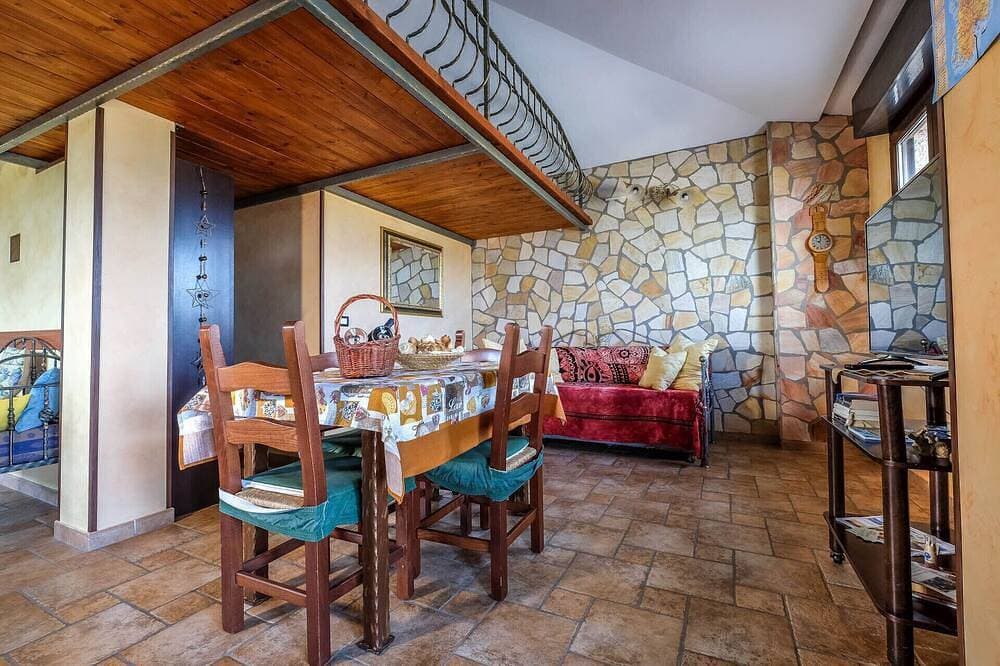 Foto 5 von 19: Urlaubsfeeling pur in schoener  Umgebung Ferienwohnung auf Olivenhain mit WLAN!