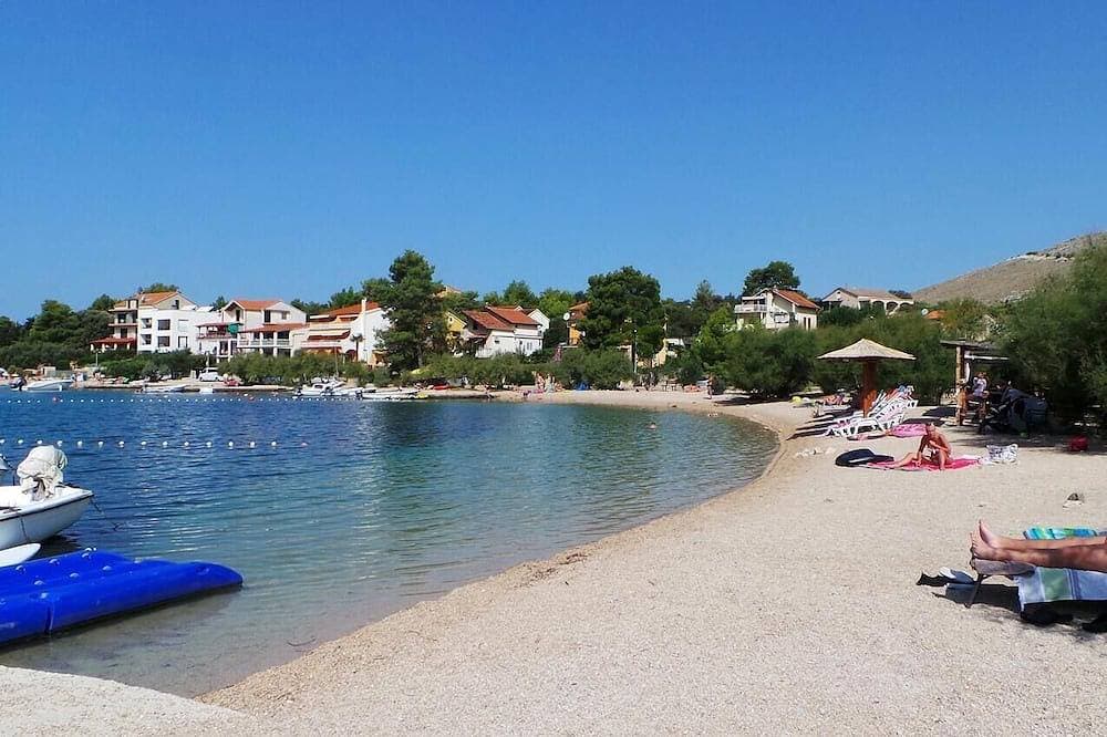 Foto 13 von 13: 1-Zimmer-Ferienwohnung am Strand Grebastica, Sibenik