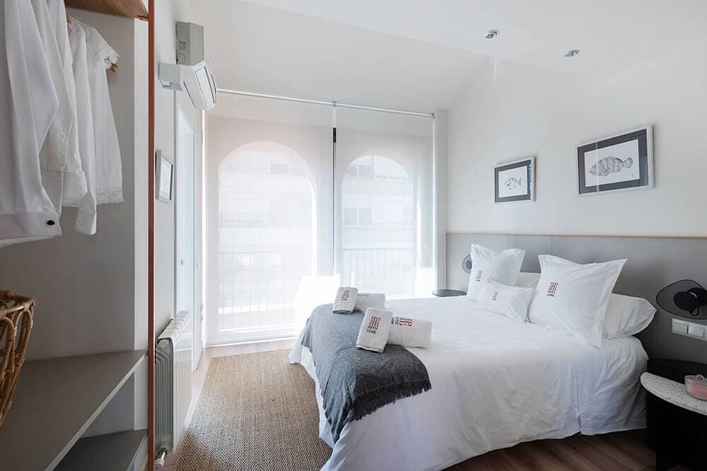 Petit Luxe Tobella Dreta 1