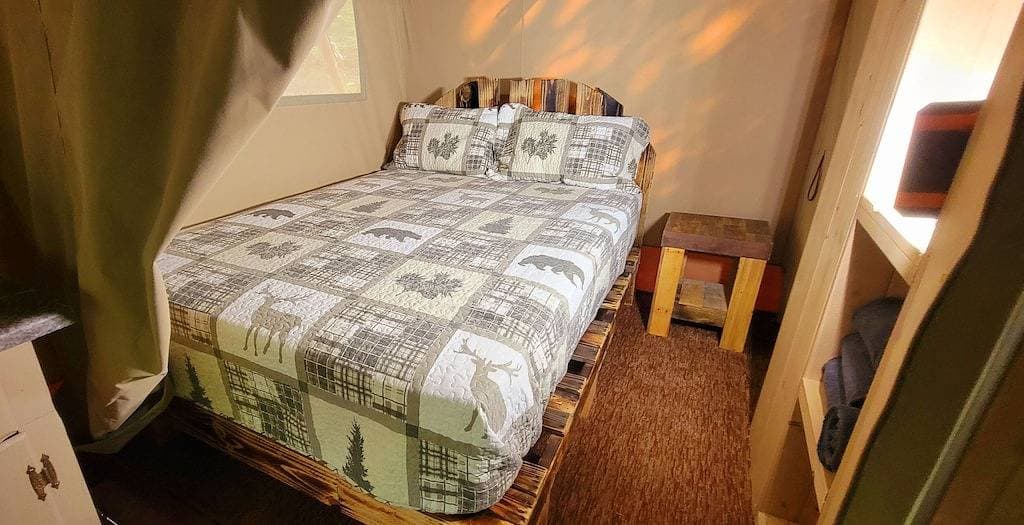 Foto 5 von 36: Glamping In The Smokies--Private 5 acres--Lake Access....