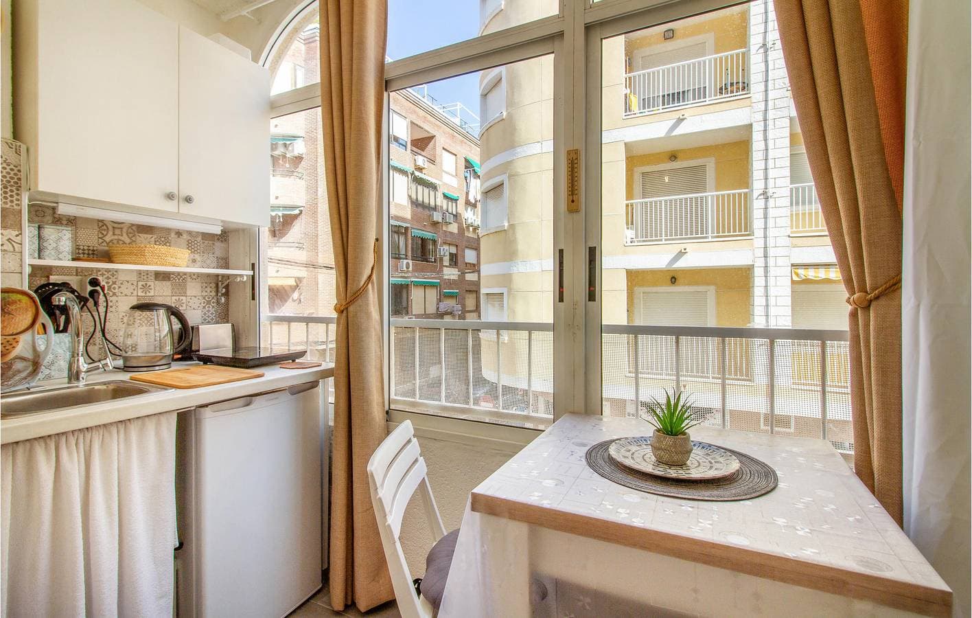 Foto 5 von 14: Appartement am Strand mit AC und Terrasse