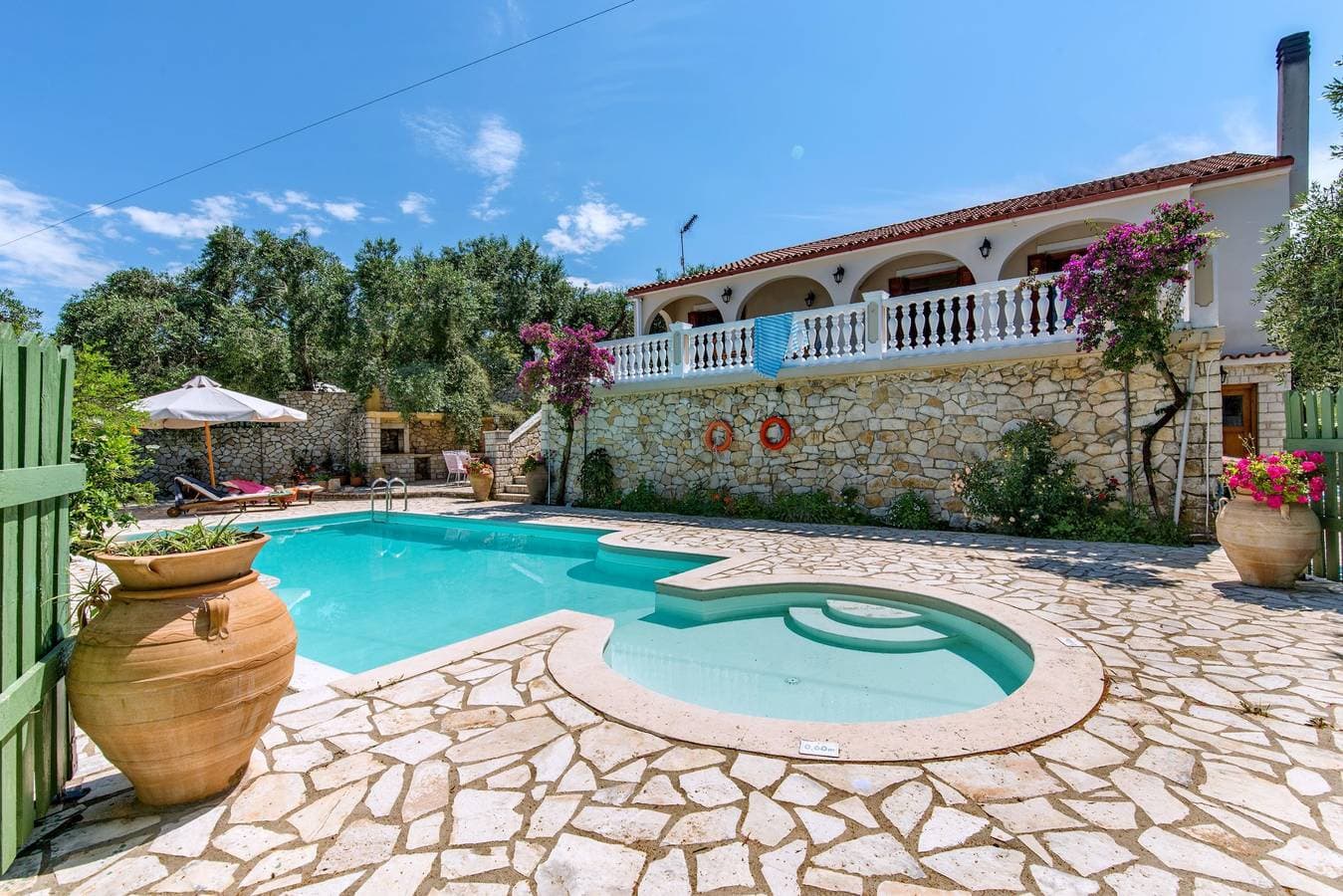 Villa Kyklamino 1
