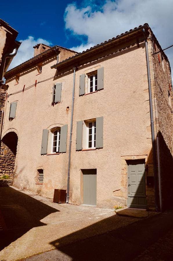 La Serre 1
