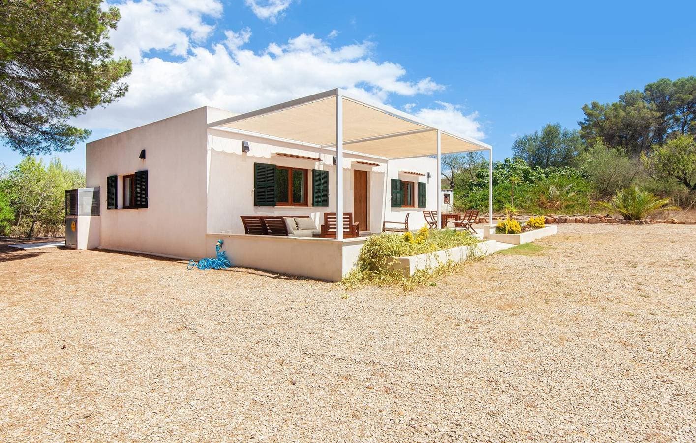 Foto 3 von 41: Moderne Ferienwohnung mit AC, Pool und Internet