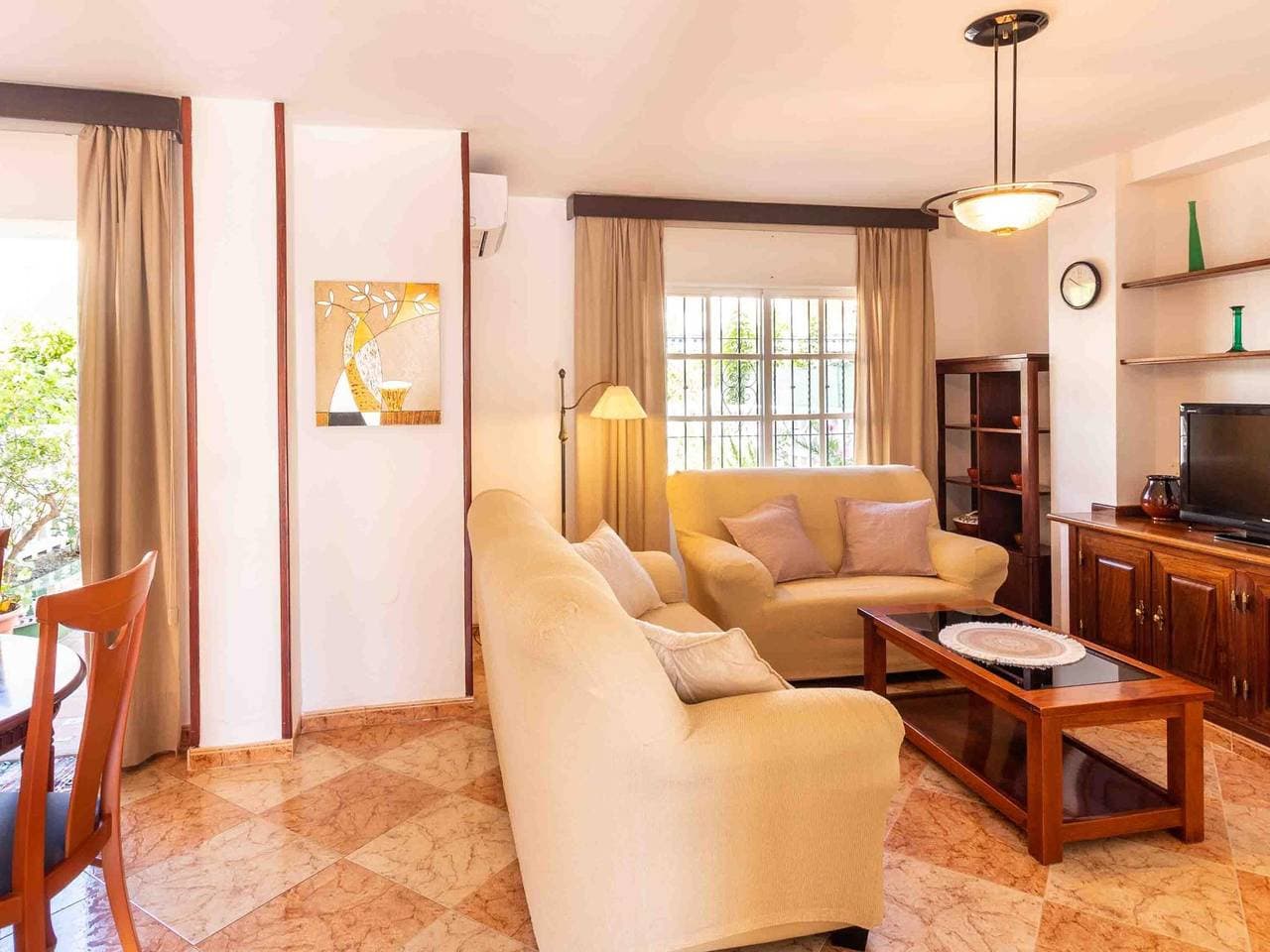 Foto 13 von 37: Ferienhaus für 6 Personen mit Pool