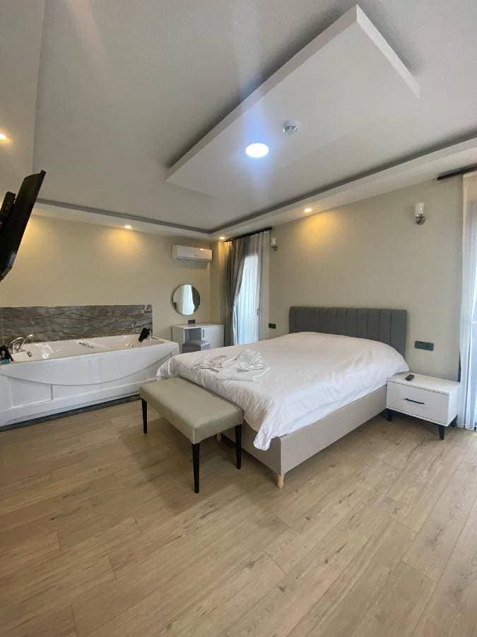 Foto 3 von 12: Deluxe Double Room with Balcony