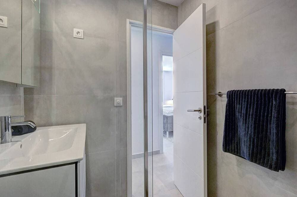 Foto 12 von 30: Stylish & Modern Fuengirola Apt, Near Beach