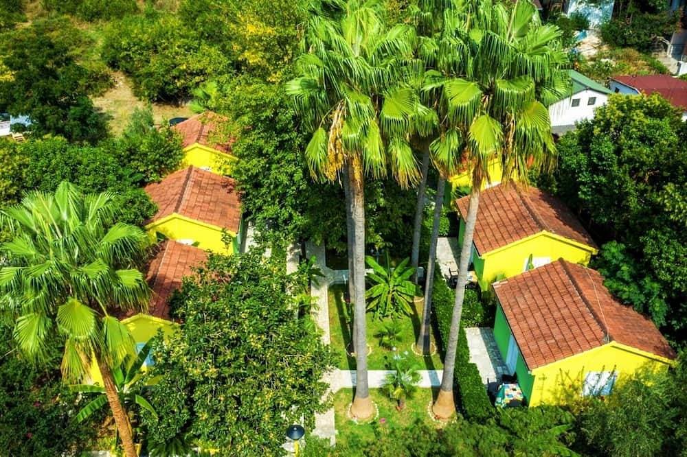 Nirvana Apartments & Auto Camp - Studio Apartment With Terrace 3 1