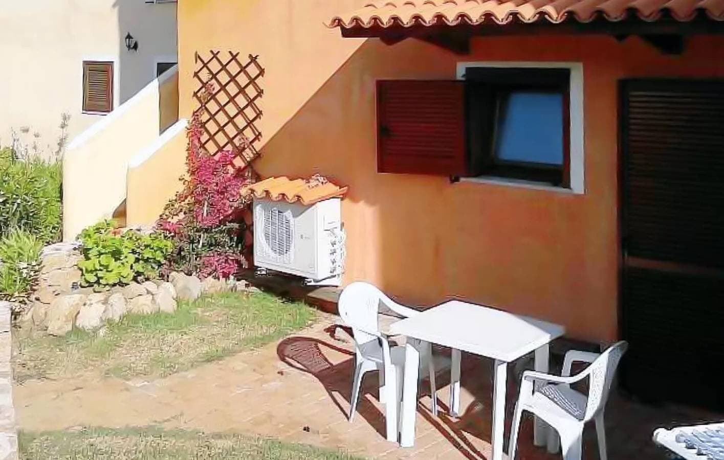Foto 4 von 15: Charmantes Apartment mit Pool, WLAN und Küche – 2 km vom Strand entfernt!