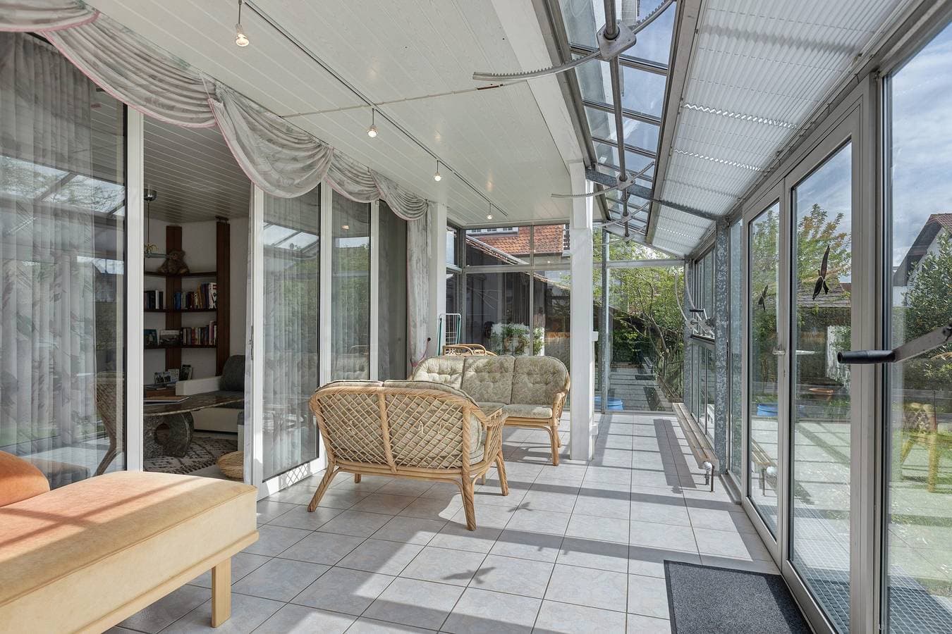 Foto 3 von 25: Ferienwohnung 'Stricker' mit Gemeinschaftsgarten und WLAN