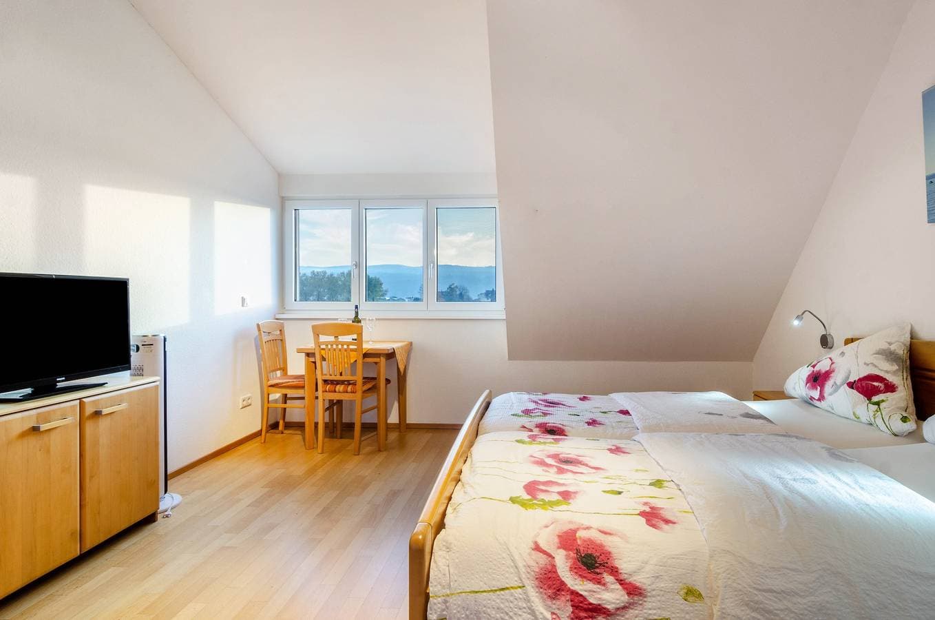 Foto 12 von 22: 'Zimmer 1' mit Gemeinschaftsgarten und WLAN