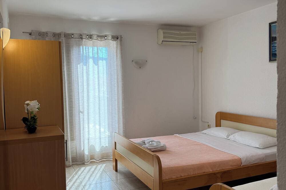 Foto 2 von 14: Triple 1 bedroom apartment with the sea view