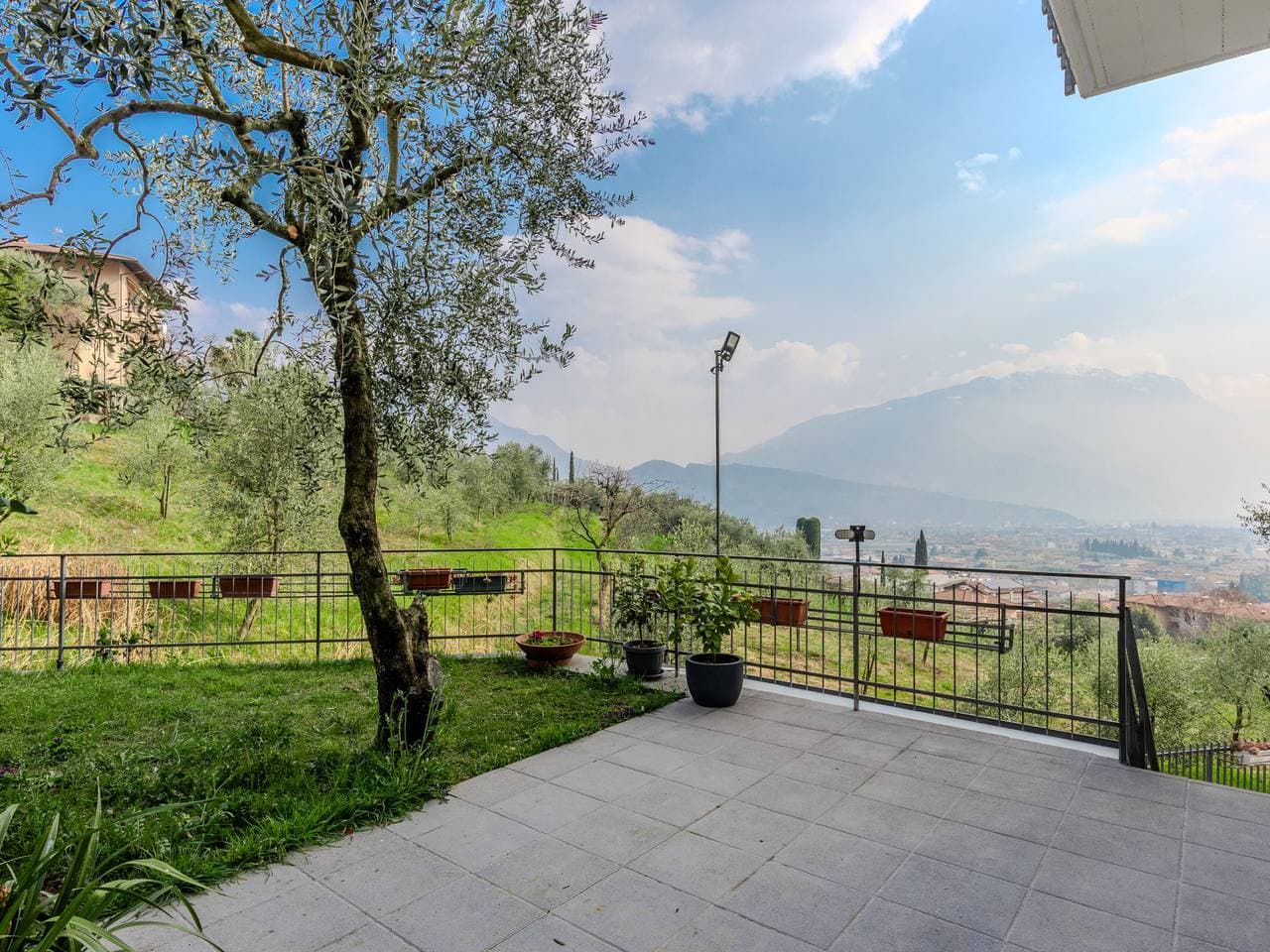 Riva del Garda: Modernes, komfortables Dreifamilienhaus Beatrice 1