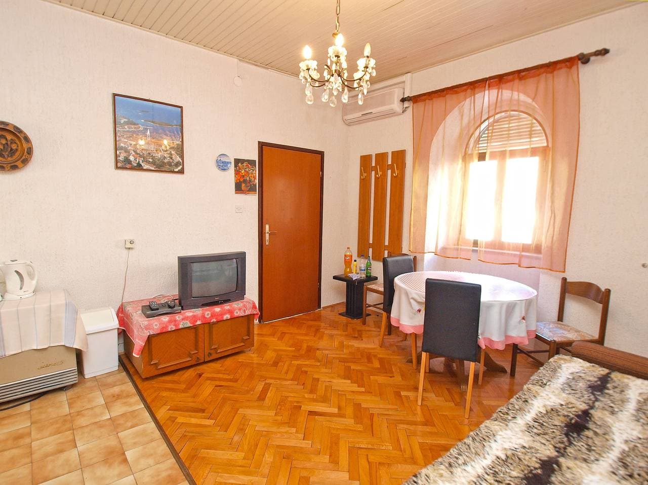 Foto 8 von 22: Ferienwohnung für 3 Personen mit Terrasse