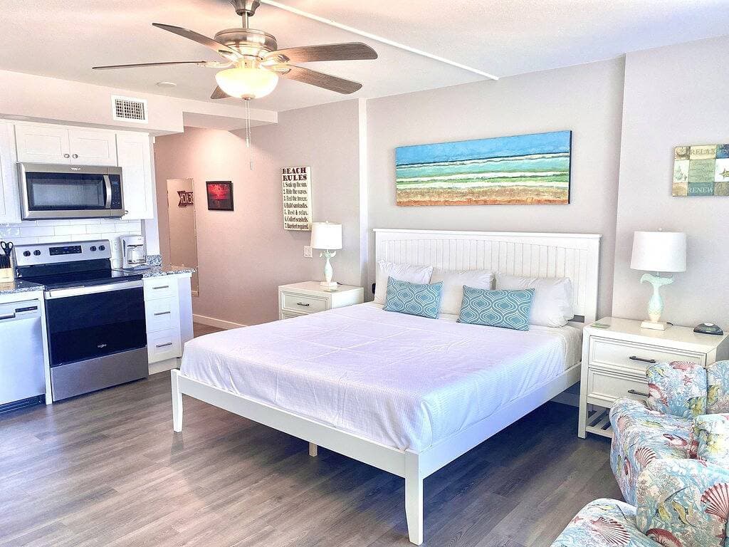 Foto 3 von 14: Sandcastle Condominiums Unit 202