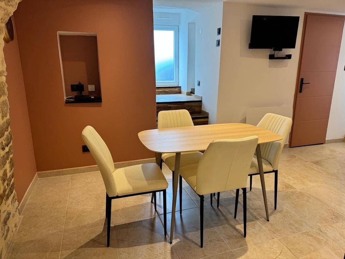 Foto 4 von 8: One-Bedroom Apartment