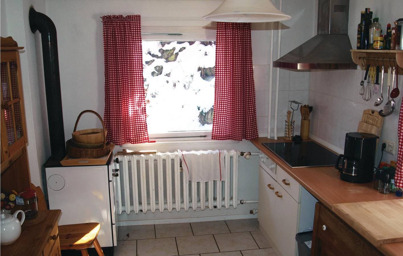 Foto 7 von 28: Gemütliche Ferienwohnung mit Terrasse, Parkplatz und Satelliten-TV - 2km nach Cattenstedt