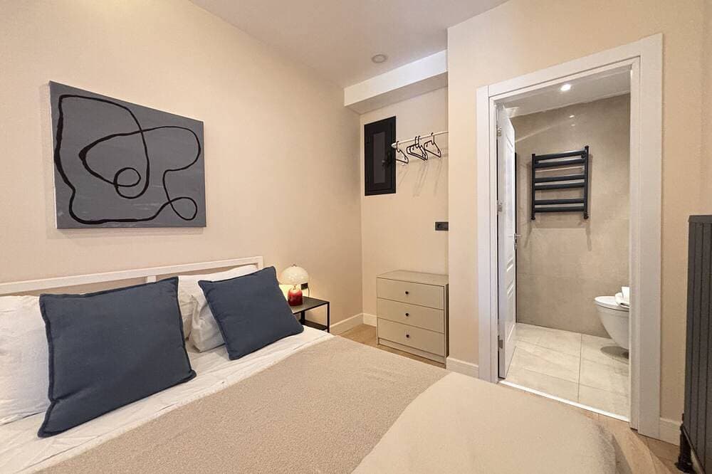 Foto 10 von 30: Chic & Cozy 2Br – Nişantaşı