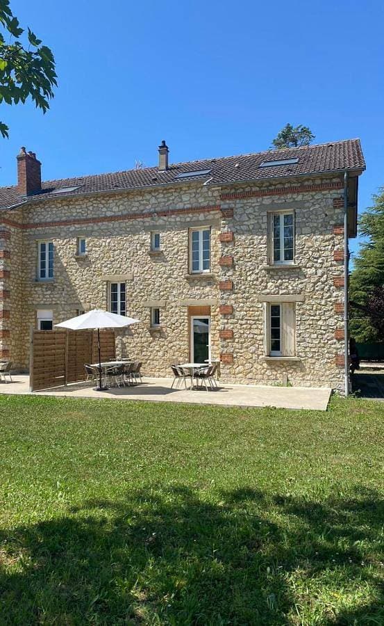 Manoir en Pierre Chartres 1