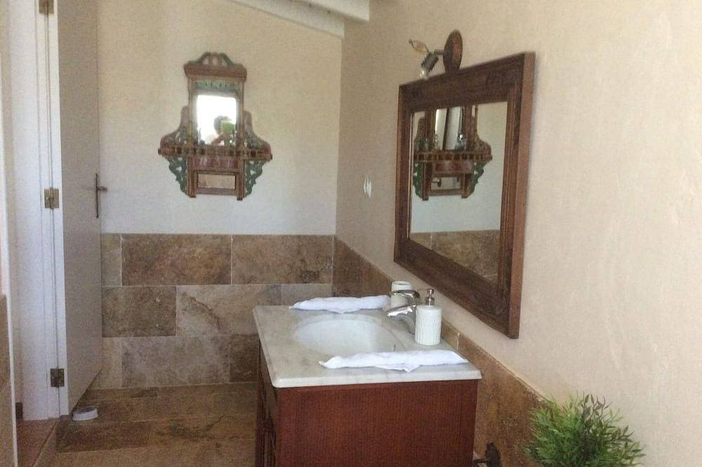 Foto 5 von 30: Fabulous Designer Villa, Own Pool And Gardens, Amazing Views Over Tavira To Sea