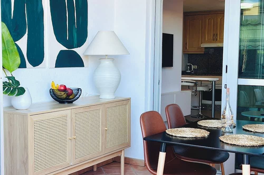 Gaumet. Cozy apartment with a terrace and pool in Golf del Sur. 1