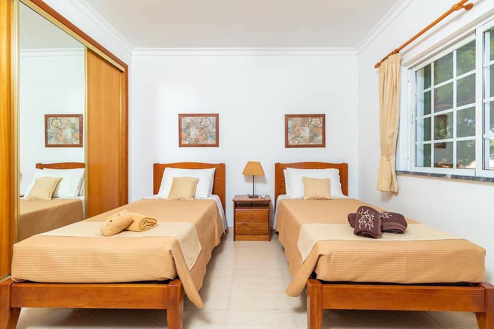 Foto 9 von 30: Charmante Villa mit Privater Pool 500 Meter Strand entfernt - 13136 / Al