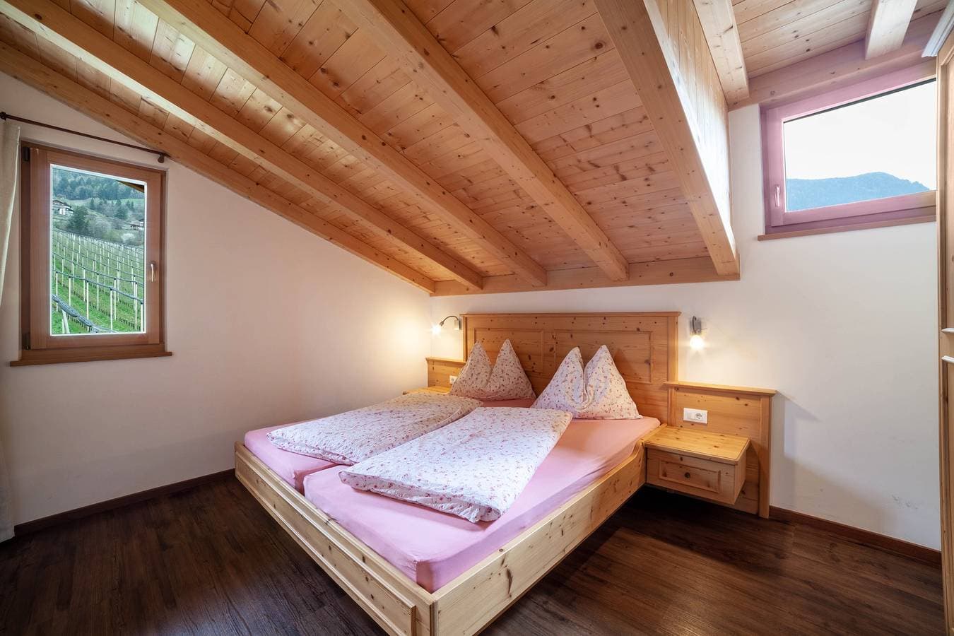 Foto 10 von 23: Gemütliche Ferienwohnung 'Gassbauerhof Ober' mit Balkon, Blick auf die Berge und WLAN